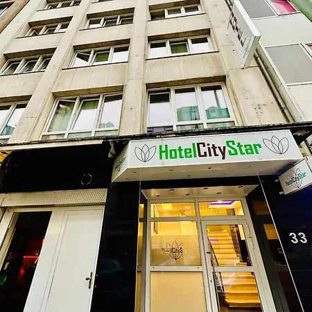 Star ホテル